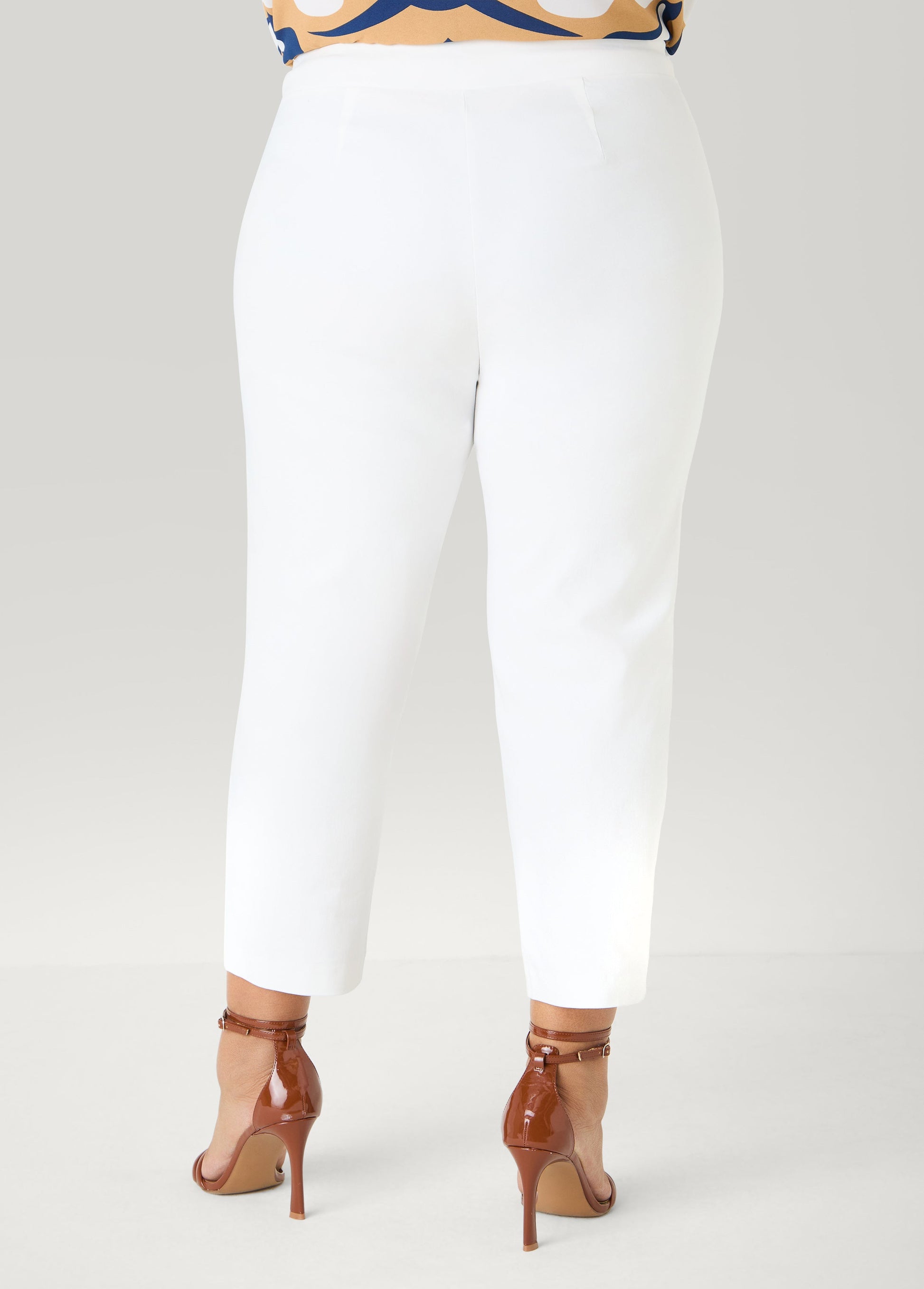 Ashley Stewart Millennium Pocket Front Capris White