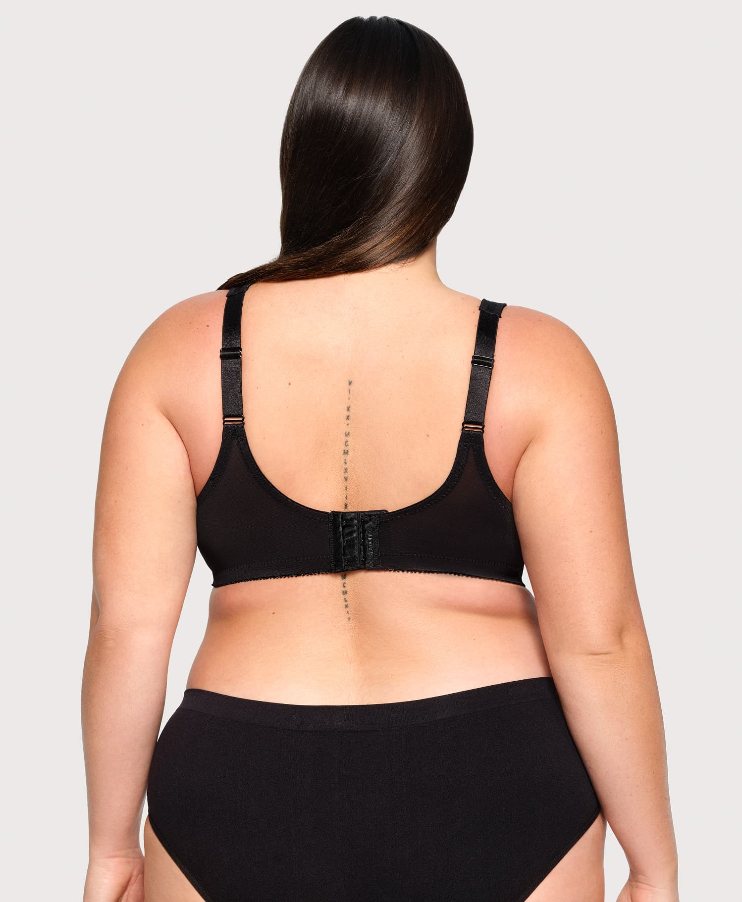 Ashley Stewart MagicLift Minimizer Bra Black