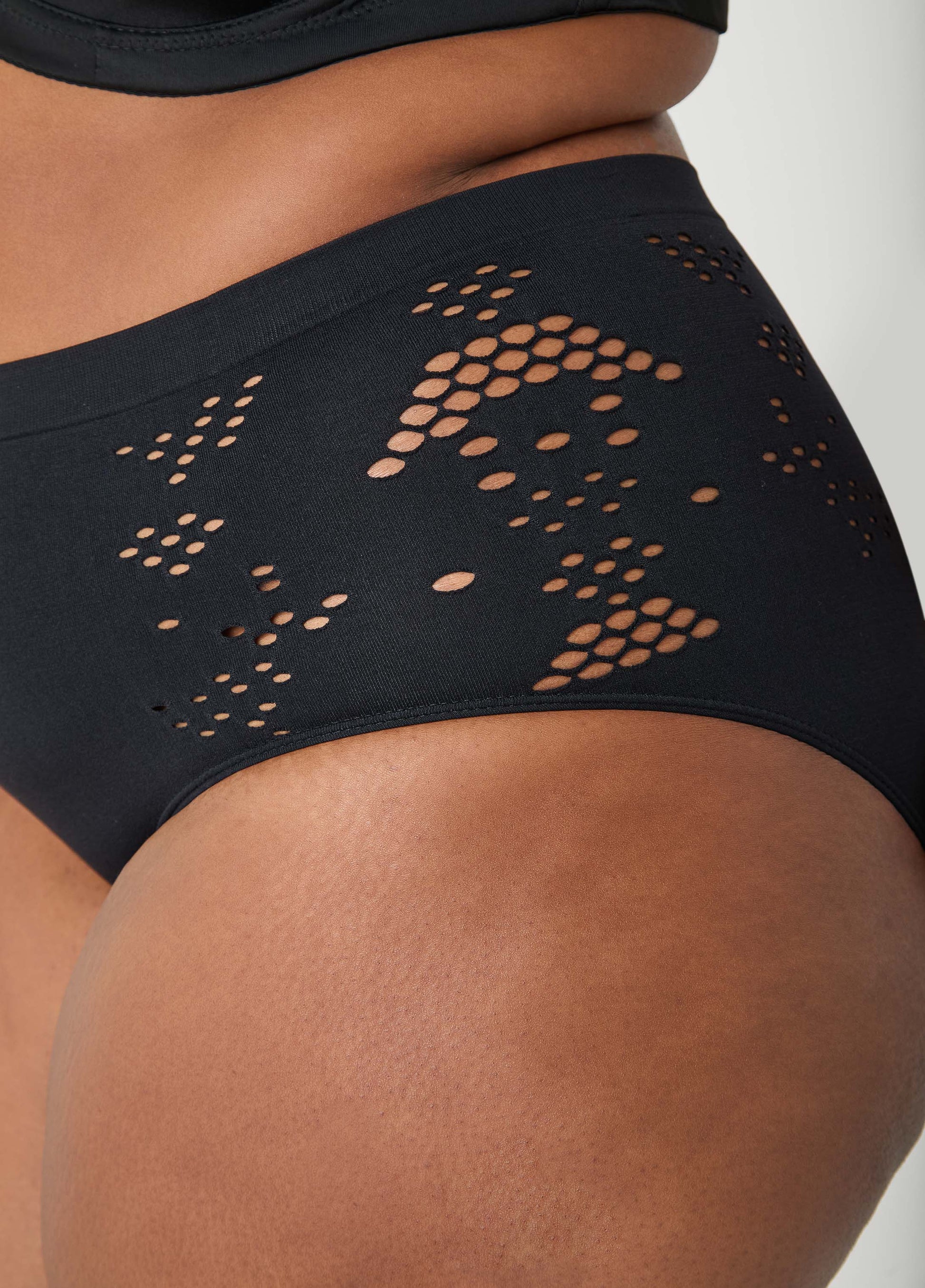 Ashley Stewart Seamless Cutout High Waist Briefs Black