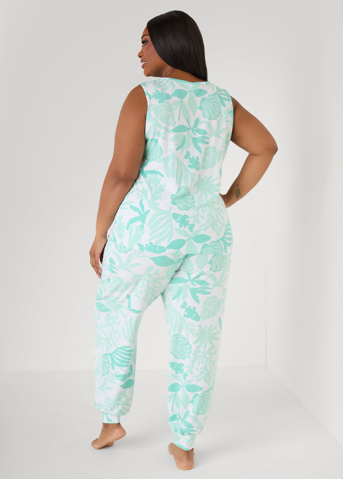 Ashley Stewart Moon To Noon Leaf Print PJs Set Multi