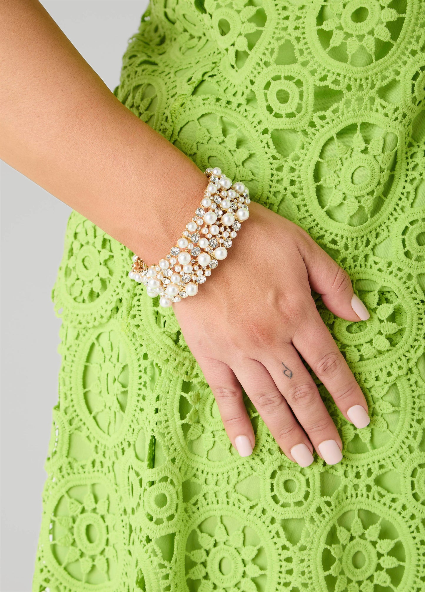 Ashley Stewart Crystal And Faux Pearl Bracelet Gold