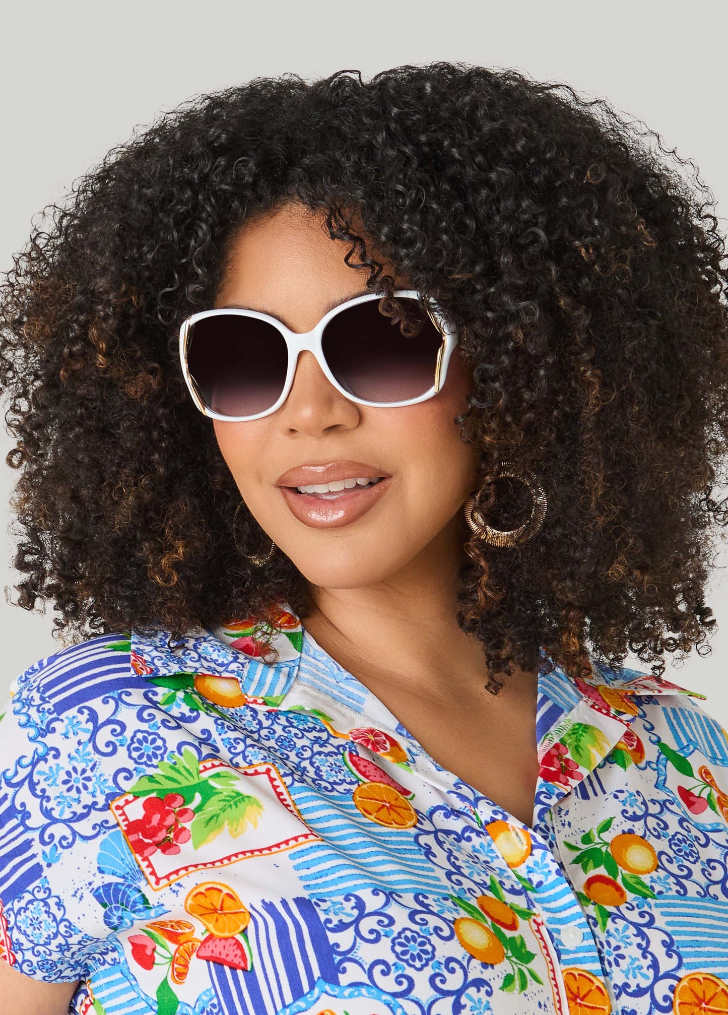 Ashley Stewart Cutout Round Frame Sunglasses White