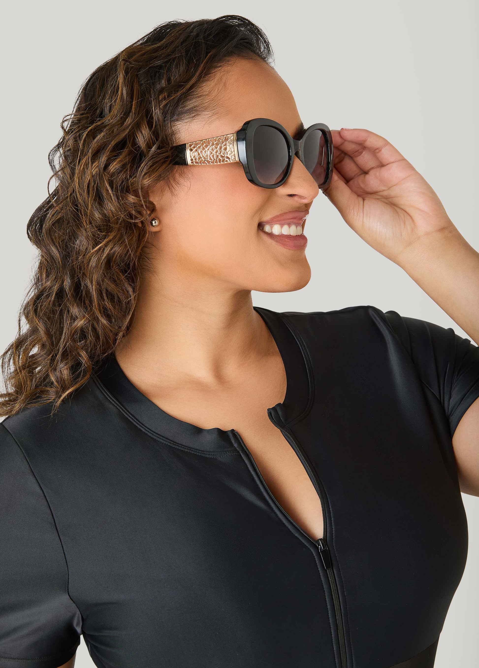 Ashley Stewart Chain Trim Round Frame Sunglasses Black