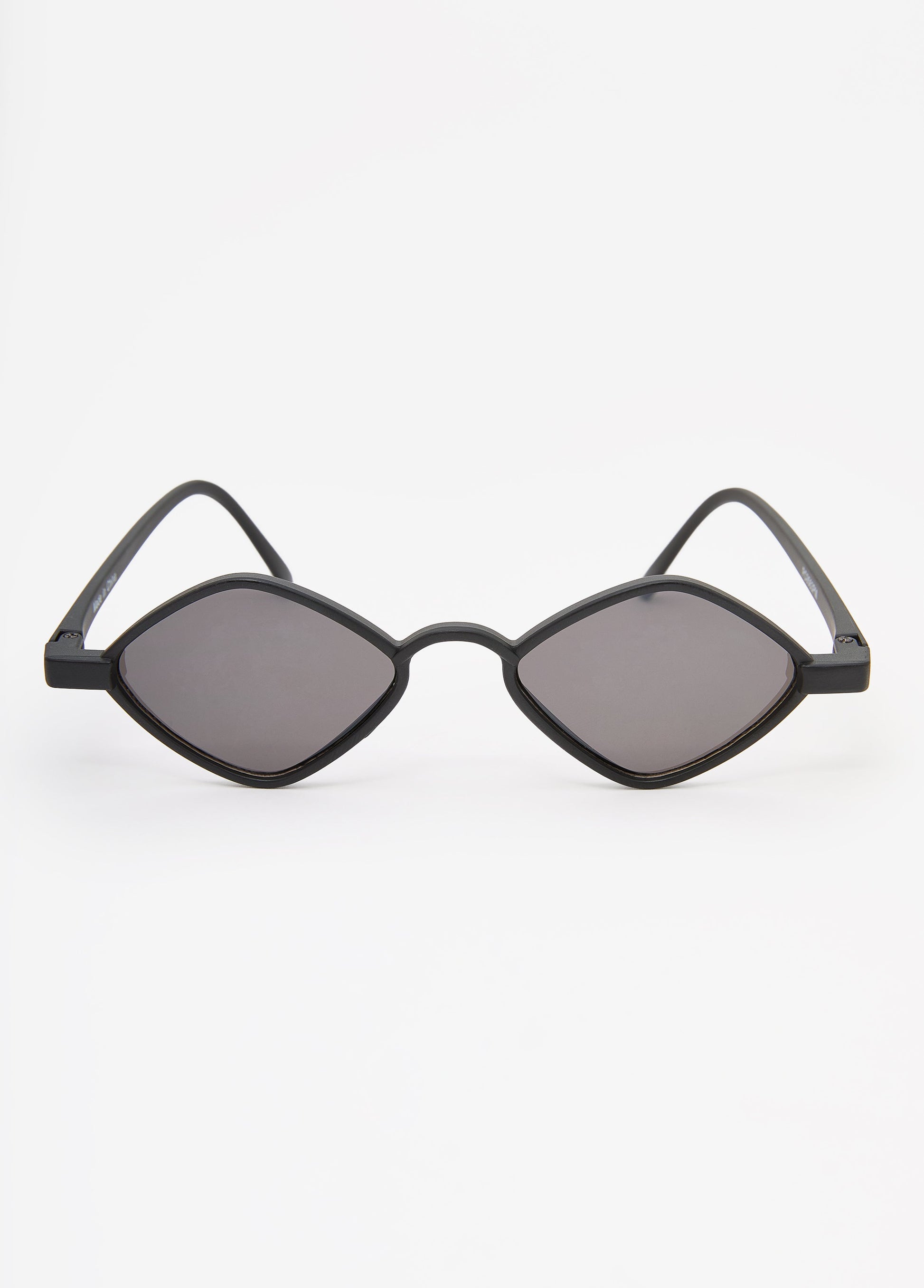 Ashley Stewart Diamond Frame Sunglasses Black